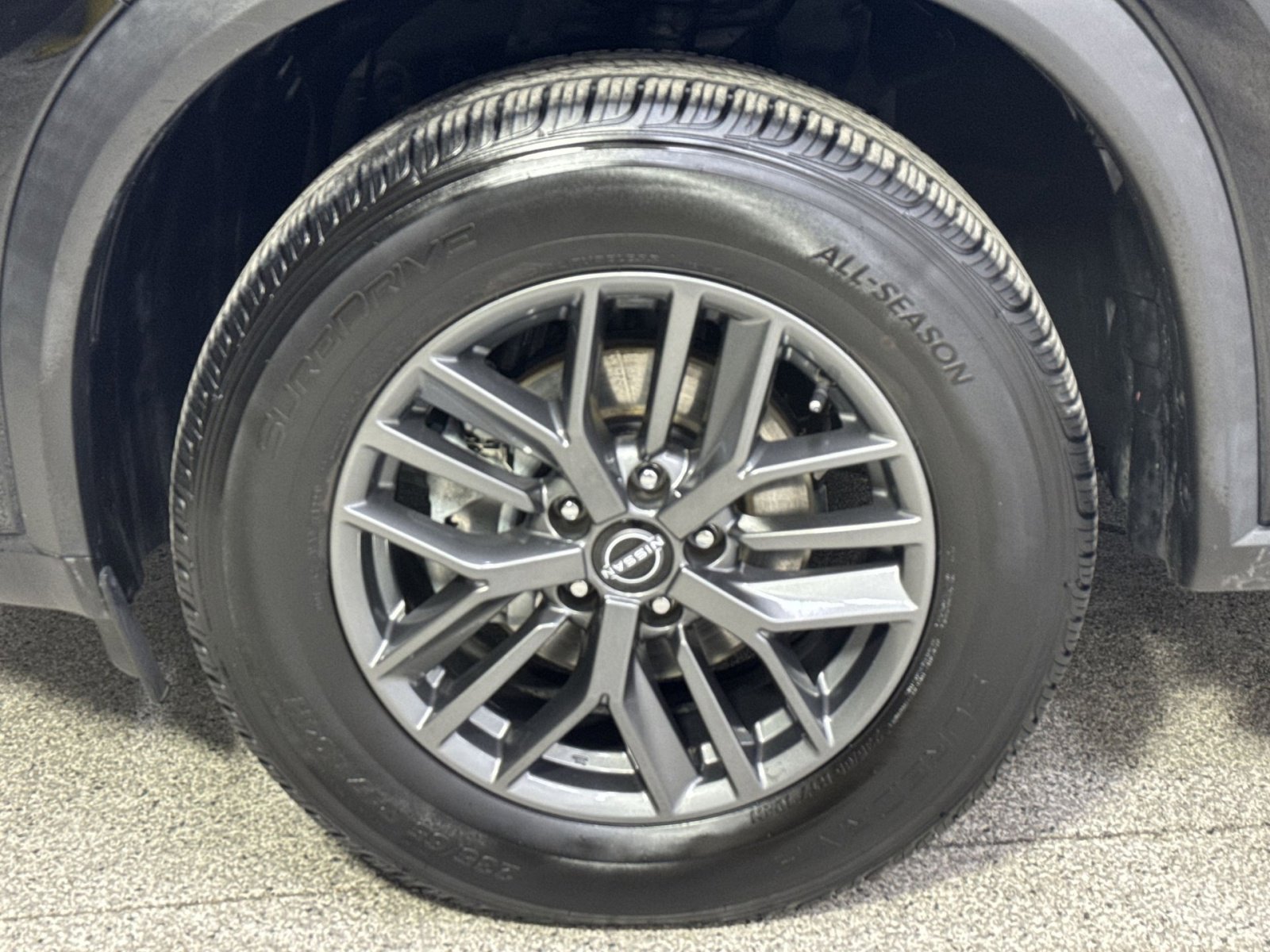 Used 2023 Nissan Rogue S image 16