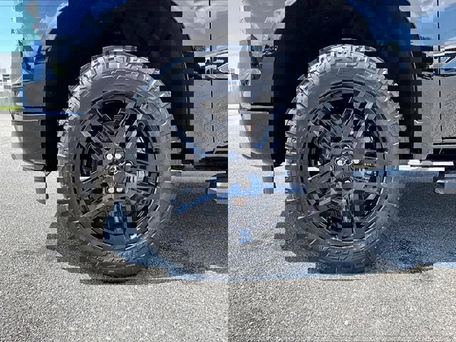 Used 2022 Chevrolet Silverado 1500 RST AWD/4WD image 7