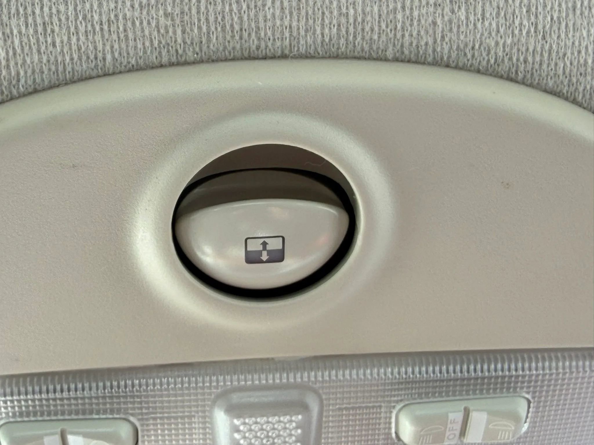 Used 2017 FIAT 500 Lounge image 43