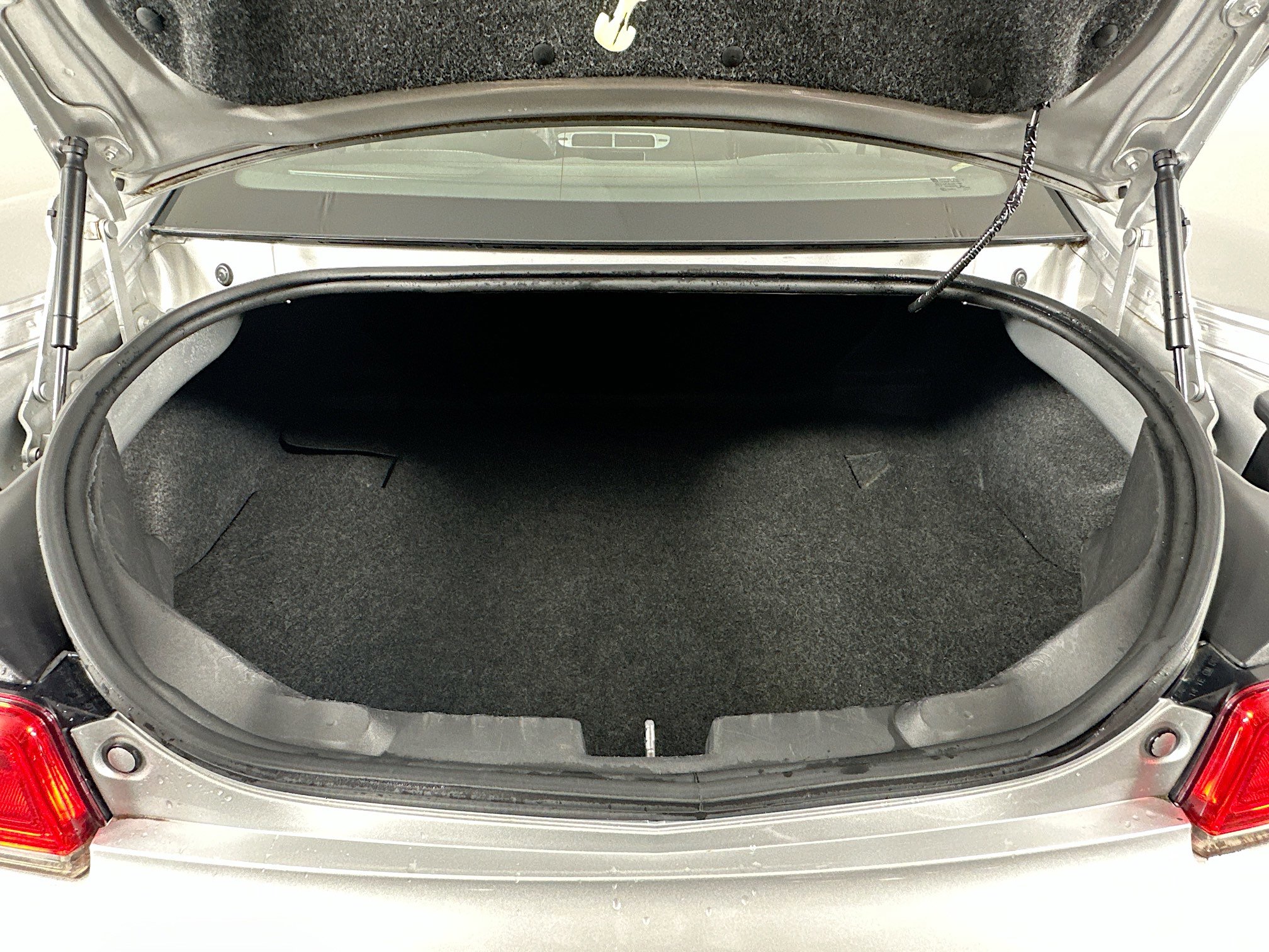 Used 2015 Chevrolet Camaro LS RWD image 27