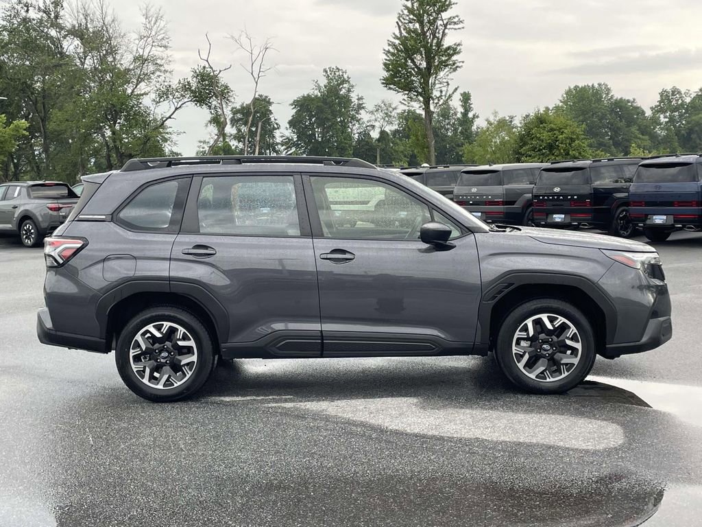 Used 2025 Subaru Forester AWD/4WD image 29