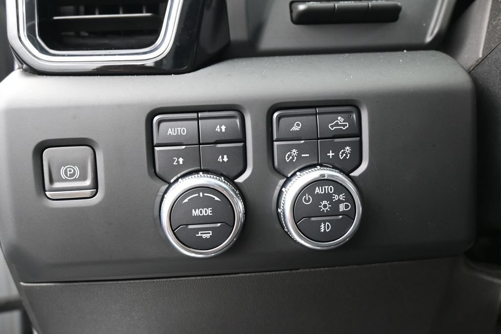 Used 2024 GMC Sierra 2500 Denali w/ Denali Reserve Package AWD/4WD image 17
