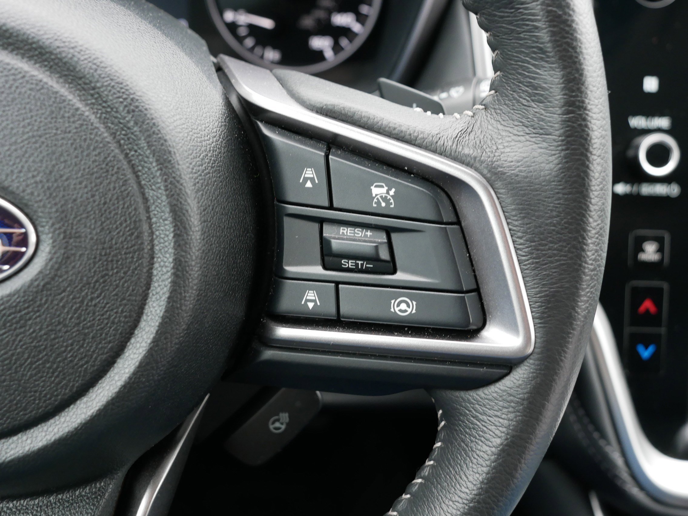 Certified 2025 Subaru Outback Limited image 30