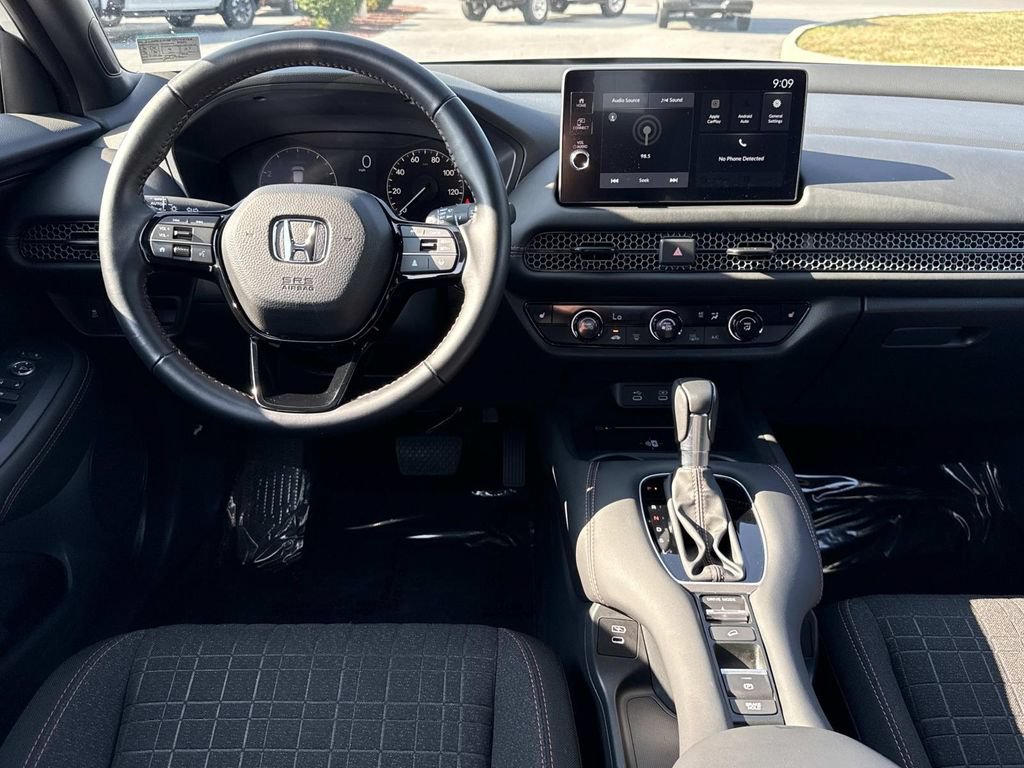 Used 2026 Honda HR-V Sport image 3