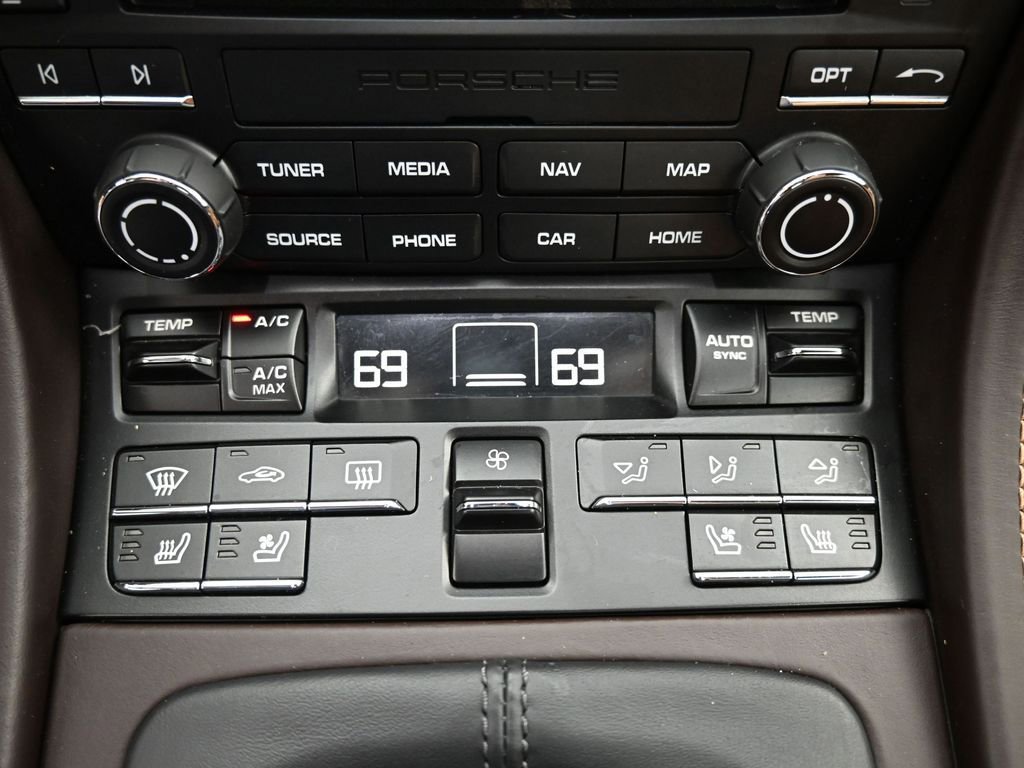 Certified 2024 Porsche 718 Cayman GTS image 19