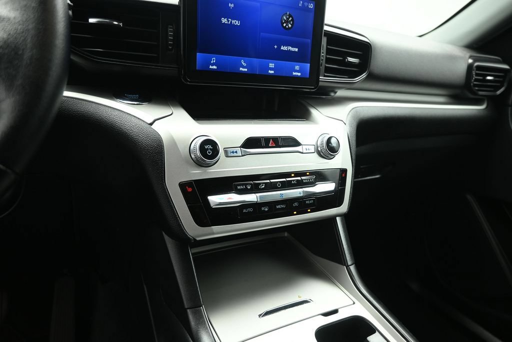 Certified 2022 Ford Explorer XLT RWD image 34