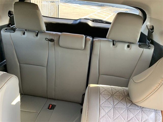 Certified 2023 Toyota Highlander Bronze Edition image 34