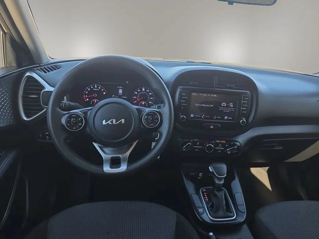 Used 2022 Kia Soul LX w/ Technology Package FWD image 12