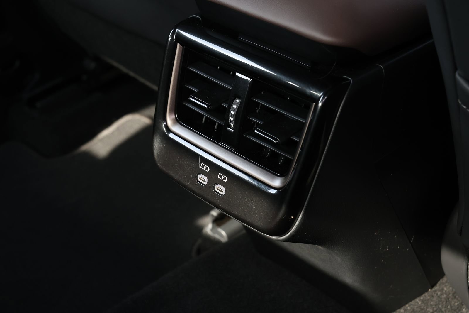 Used 2024 Toyota Crown AWD/4WD image 34
