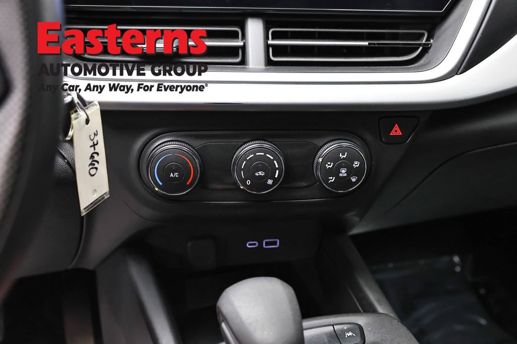 Used 2024 Chevrolet Trax LS FWD image 19