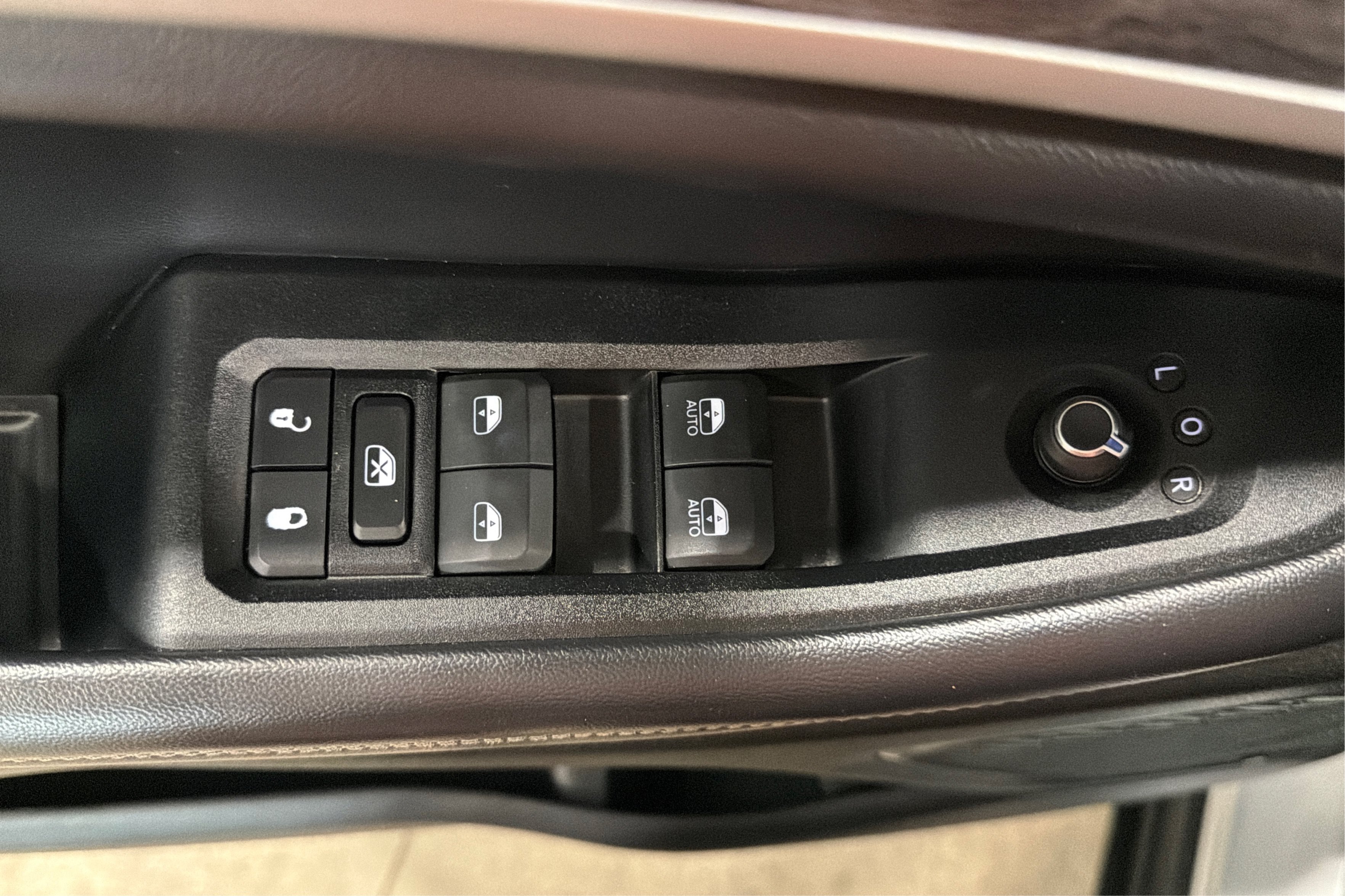 Used 2024 Jeep Grand Cherokee Limited 4xe AWD/4WD image 17