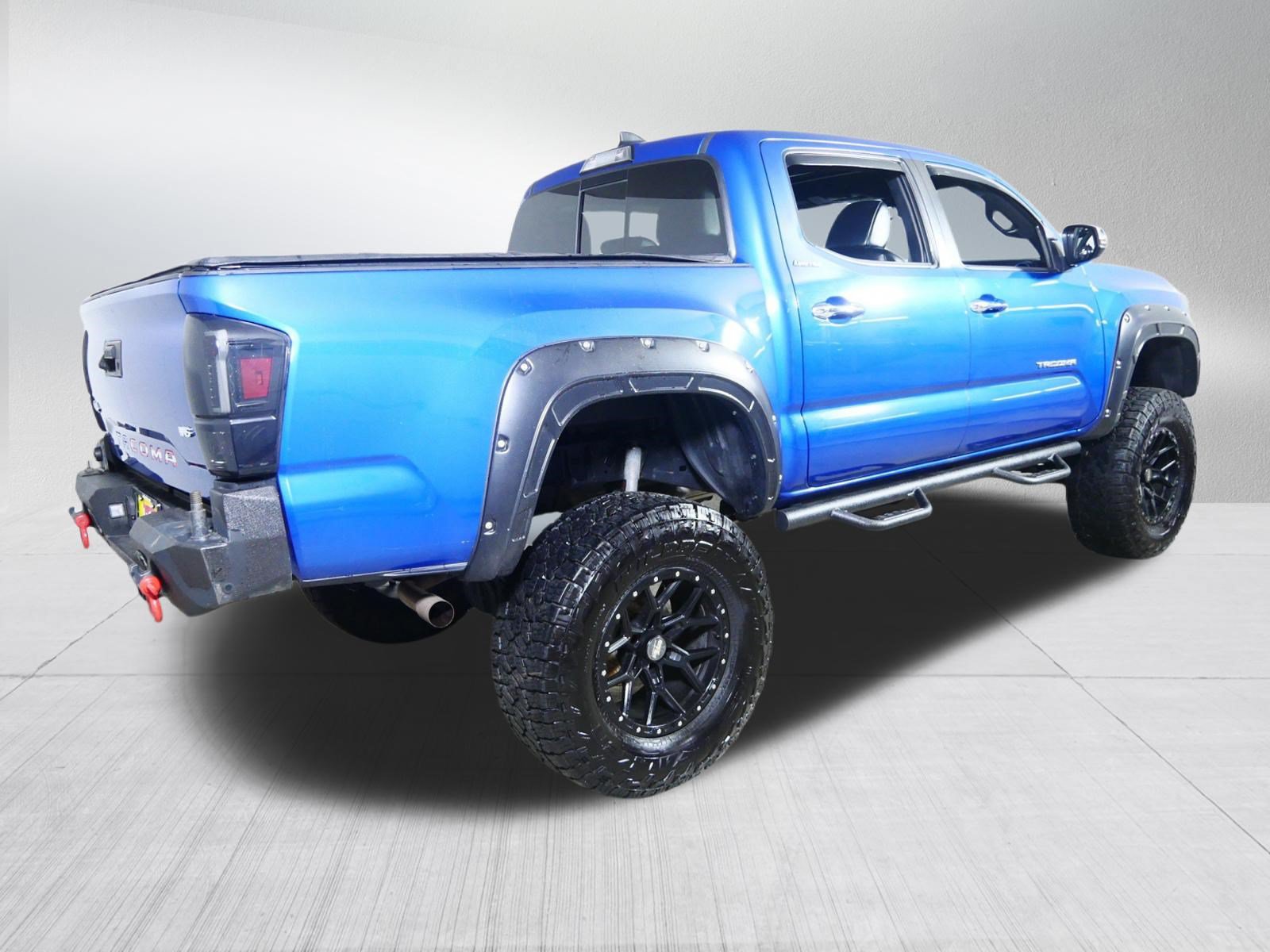 Used 2018 Toyota Tacoma Limited AWD/4WD image 7