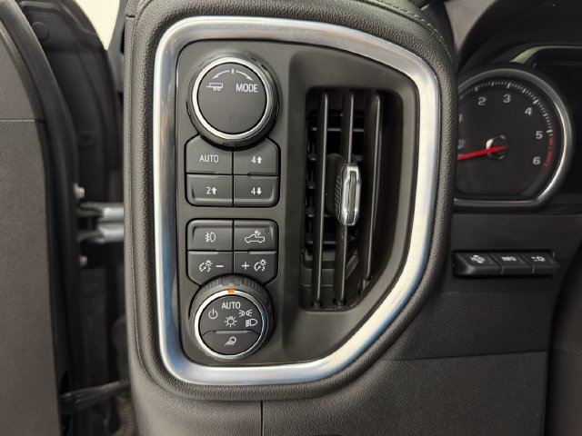 Used 2021 Chevrolet Silverado 1500 High Country w/ Technology Package AWD/4WD image 14