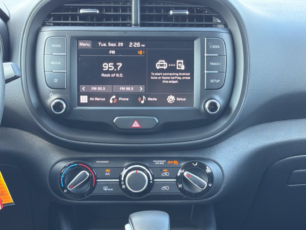 Used 2025 Kia Soul LX w/ LX Technology Package FWD image 20