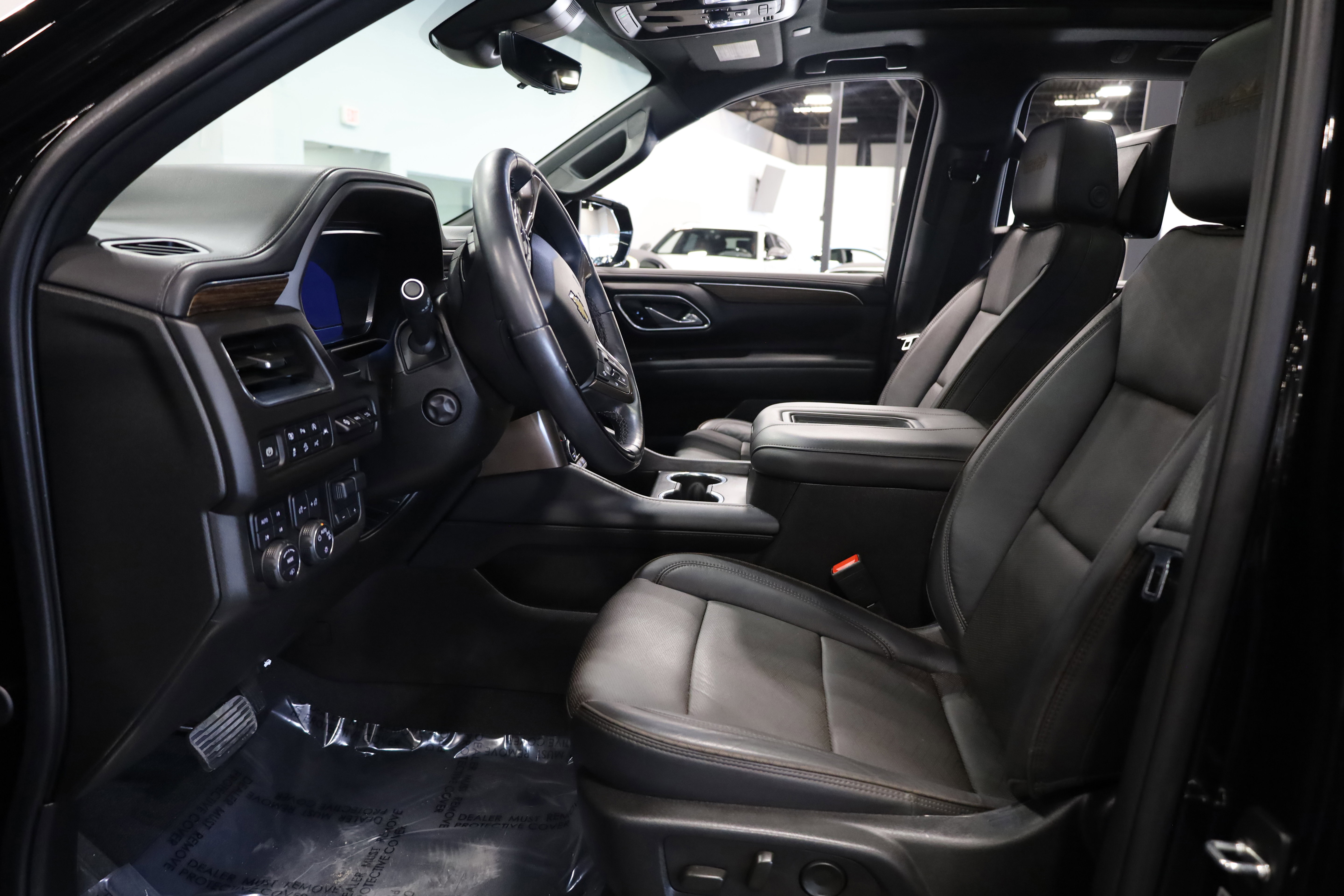 Used 2024 Chevrolet Suburban High Country w/ Advanced Technology Package image 16