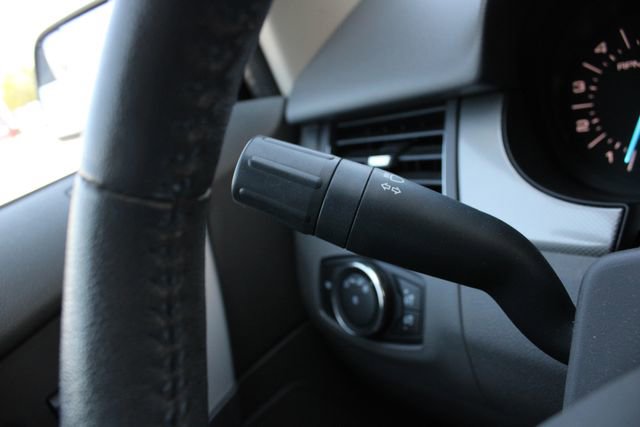 Used 2014 Ford Edge SEL FWD image 9