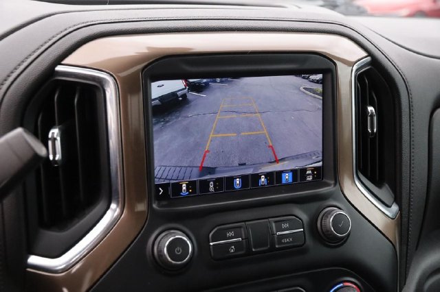 Used 2022 Chevrolet Silverado 3500 High Country w/ Z71 Off-Road Package AWD/4WD image 18
