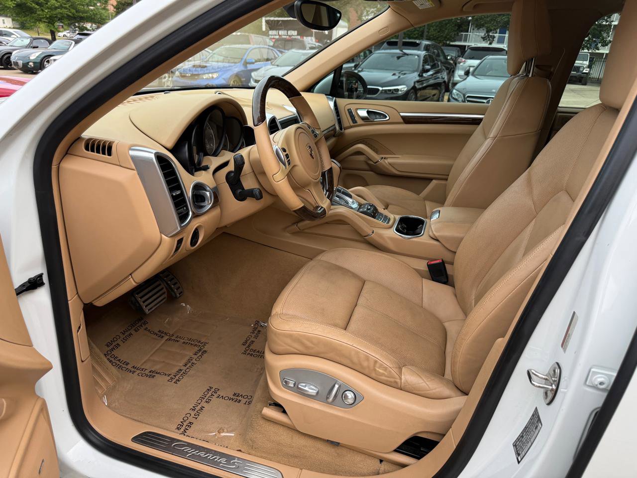 Used 2014 Porsche Cayenne S AWD/4WD image 9