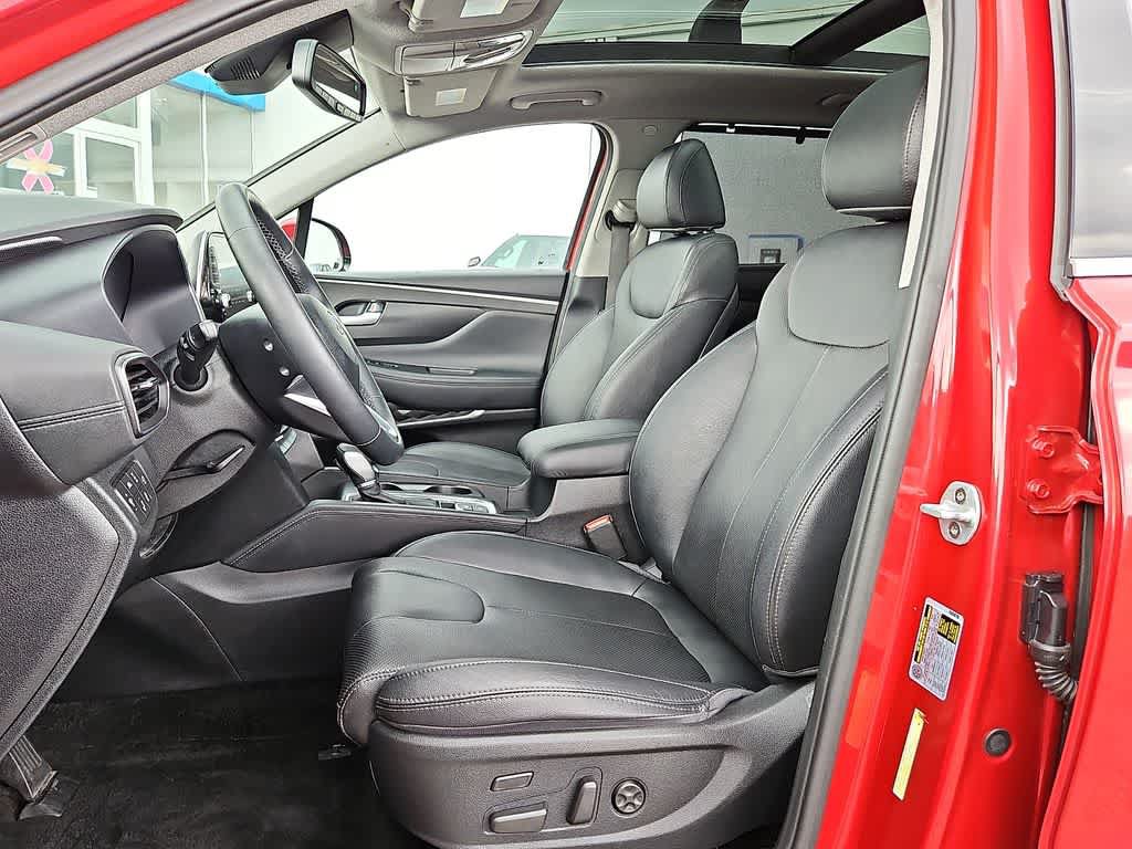 Used 2019 Hyundai Santa Fe AWD w/ Cargo Package image 12