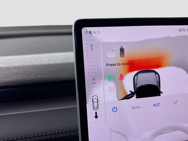 Used 2026 Tesla Model Y 2WD image 18