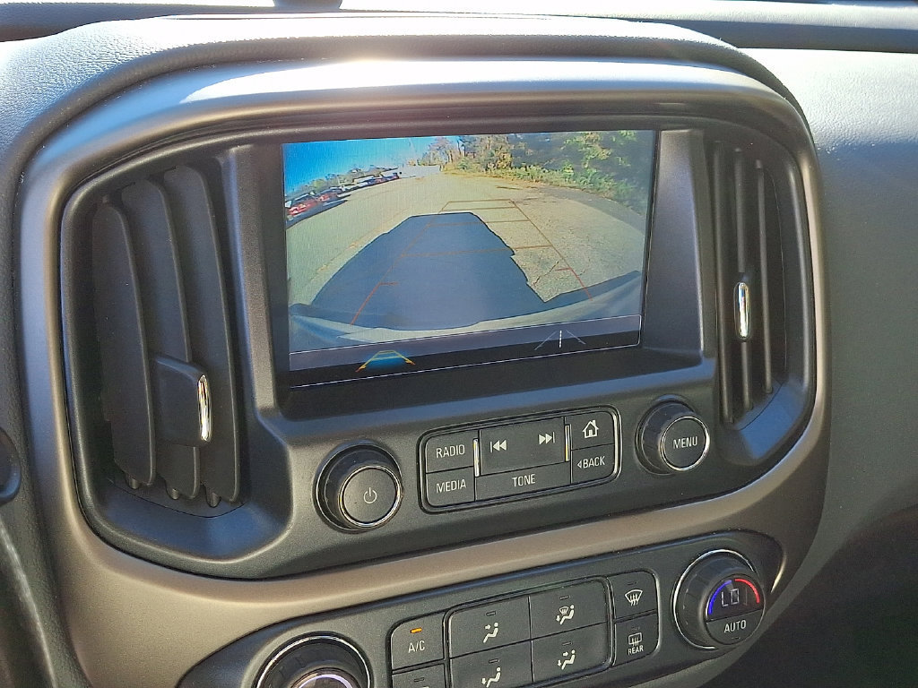 Used 2018 Chevrolet Colorado Z71 AWD/4WD image 23