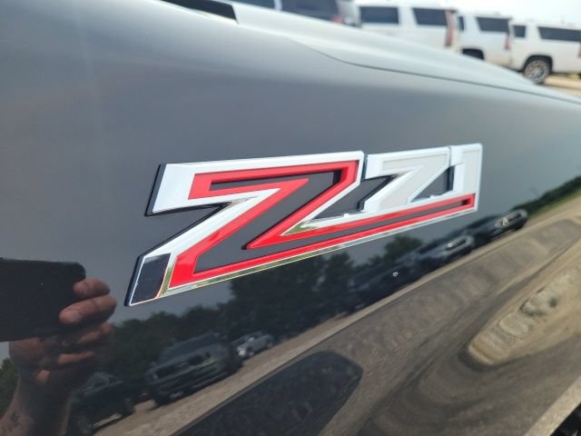Used 2025 Chevrolet Silverado 1500 RST AWD/4WD image 19