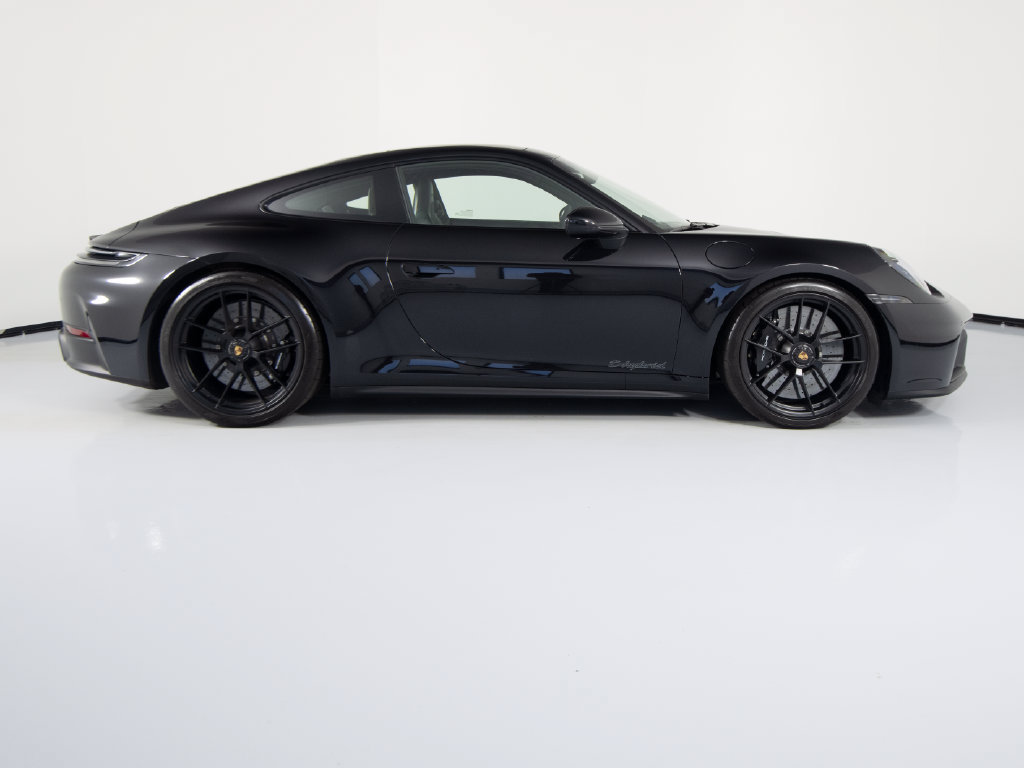 Certified 2025 Porsche 911 Carrera 4 GTS AWD/4WD image 11