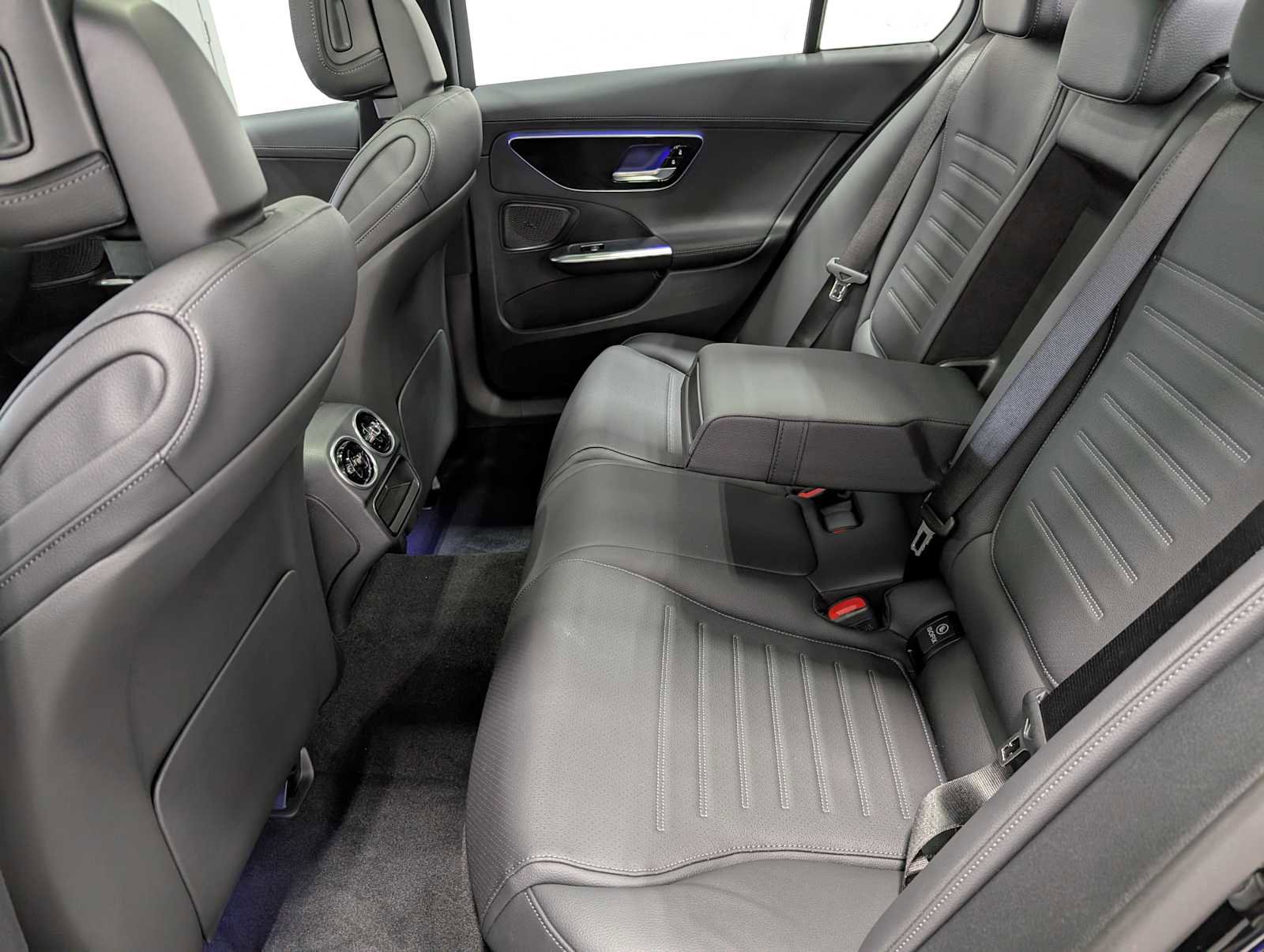 New 2025 Mercedes-Benz C 300 4MATIC Sedan image 21