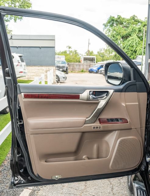 Used 2016 Lexus GX 460 w/ Premium Package AWD/4WD image 17