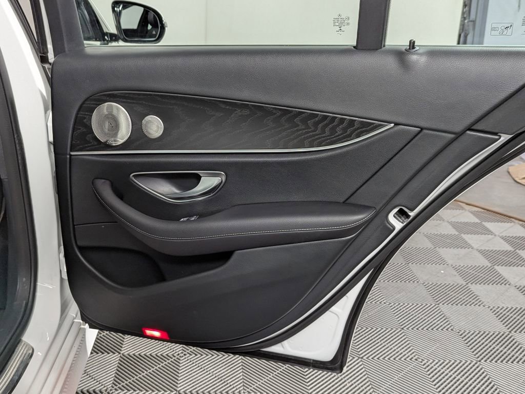 Used 2022 Mercedes-Benz E 350 4MATIC Sedan image 39