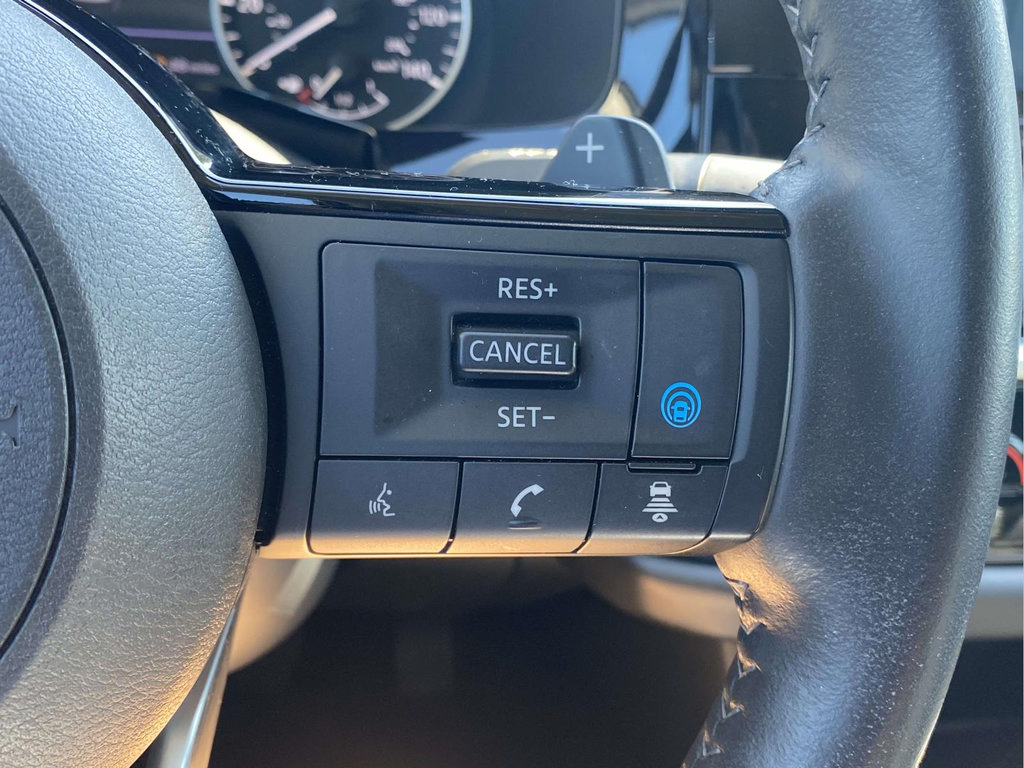 Used 2025 Nissan Pathfinder SL FWD image 21