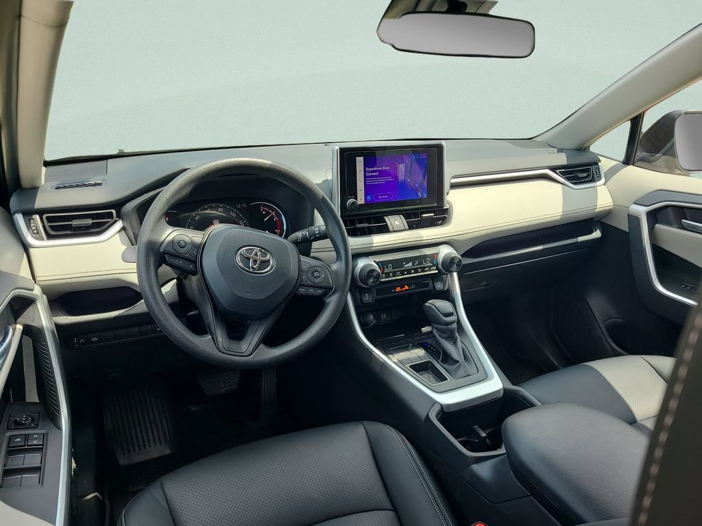 Used 2025 Toyota RAV4 XLE w/ Convenience Package FWD image 11
