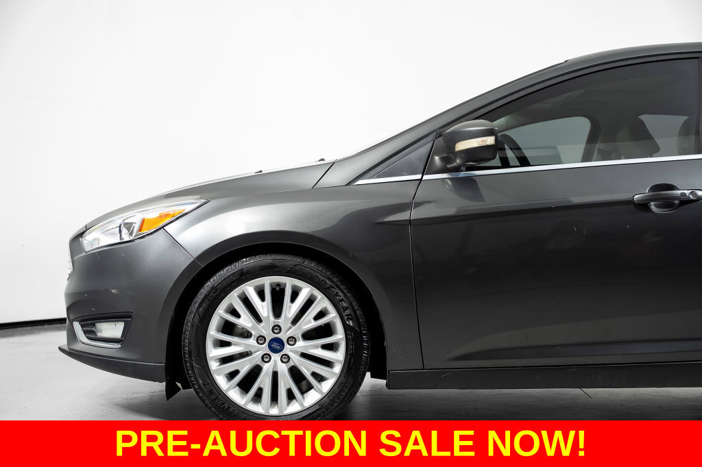 Used 2017 Ford Focus Titanium FWD image 12
