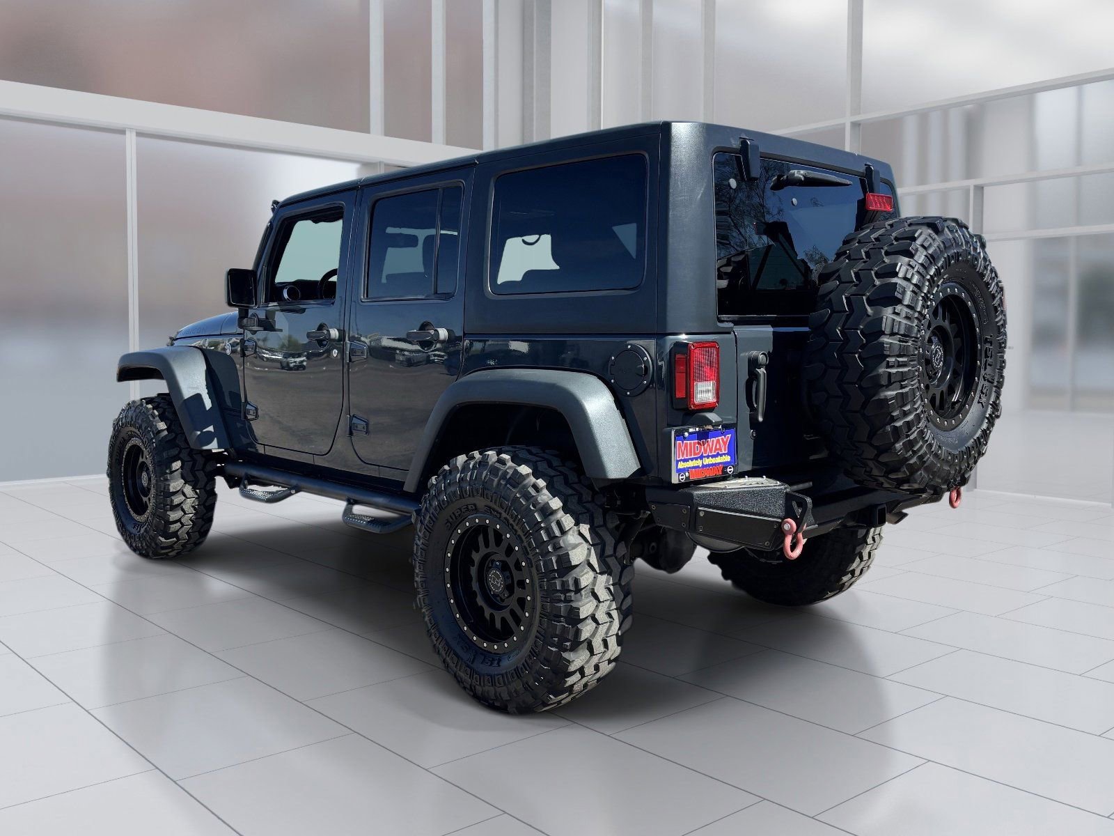 Used 2016 Jeep Wrangler Unlimited Rubicon w/ Connectivity Group AWD/4WD image 4