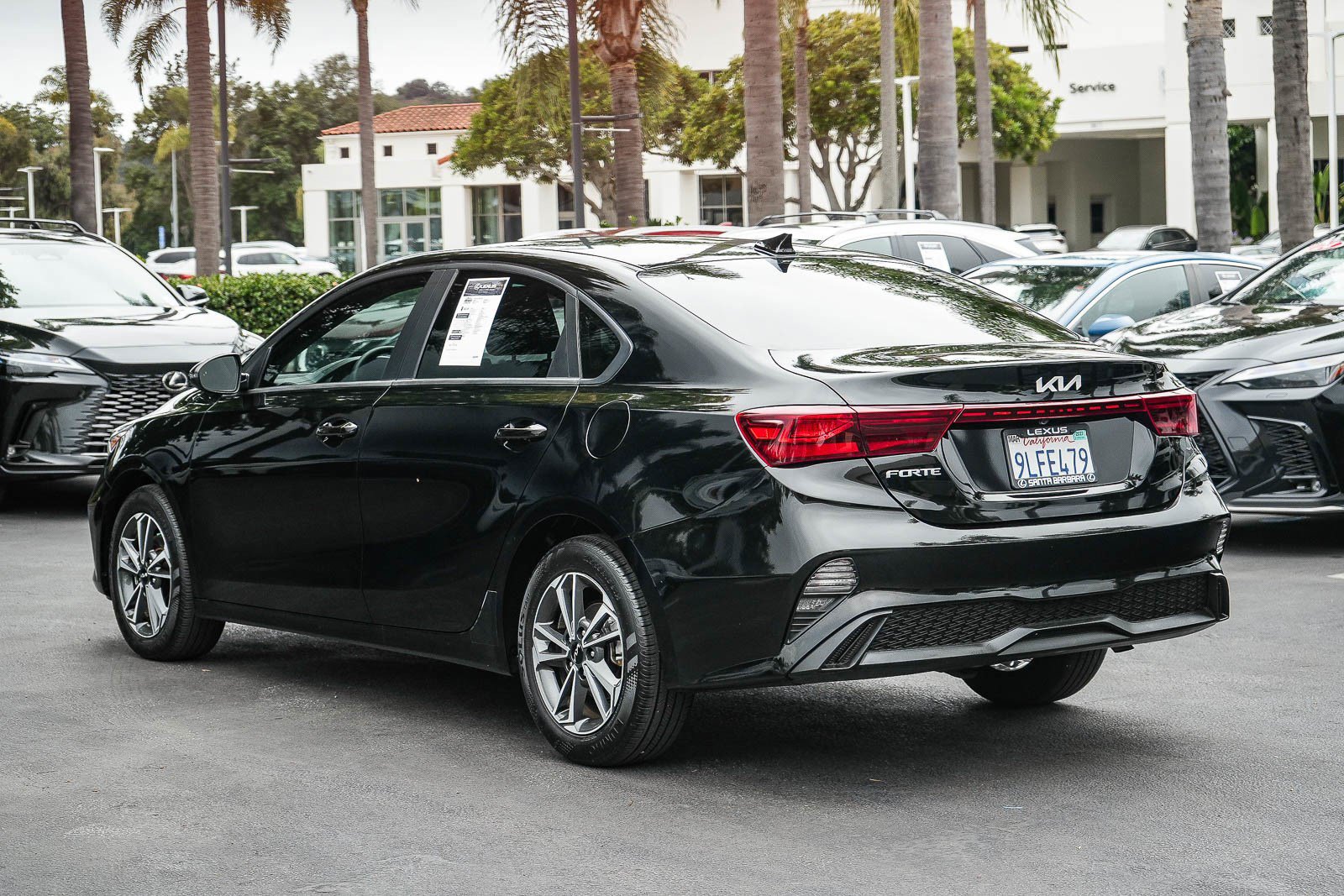 Used 2024 Kia Forte LXS w/ LXS Technology Package FWD image 4