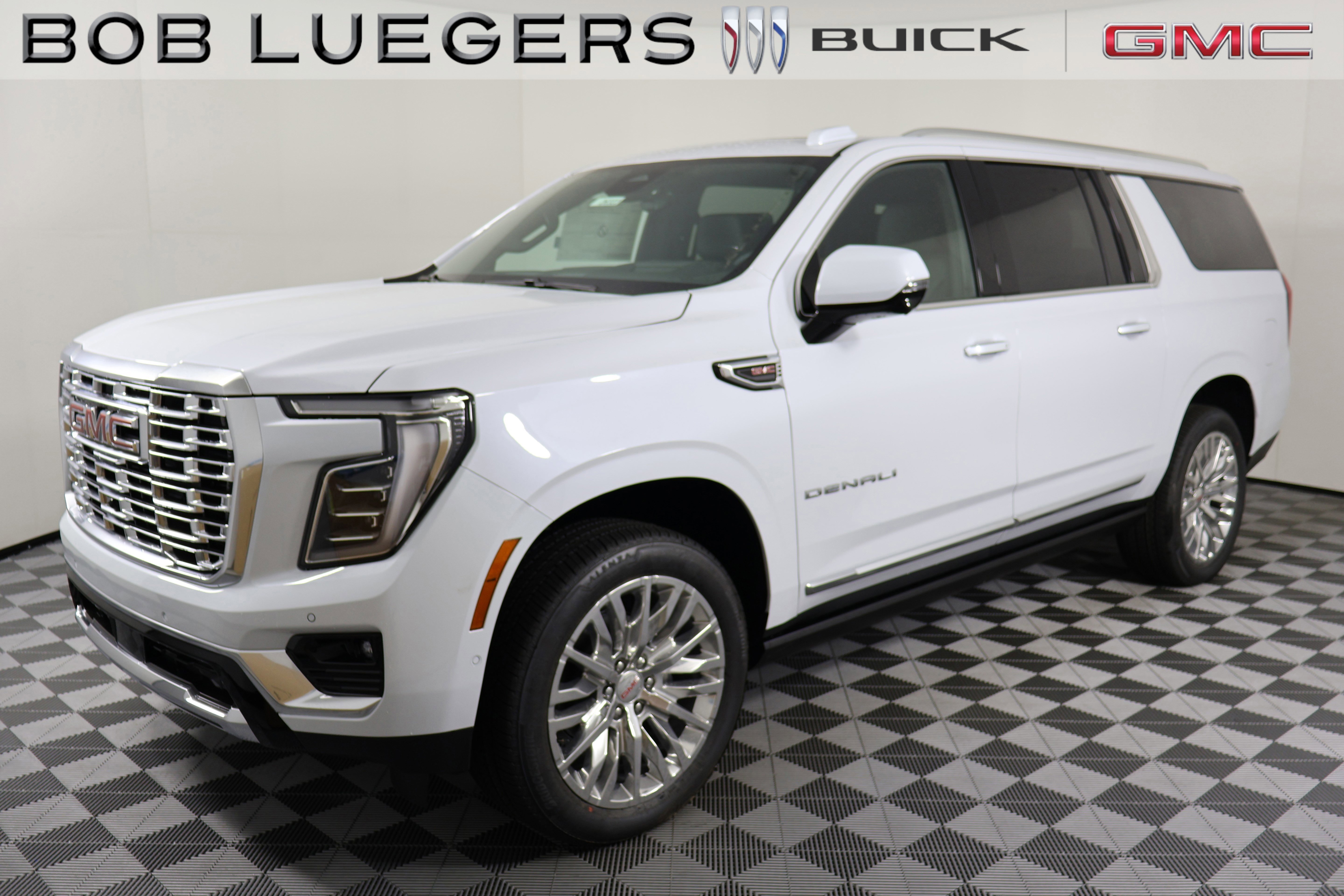New 2026 GMC Yukon XL Denali w/ Denali Reserve Package AWD/4WD image 4
