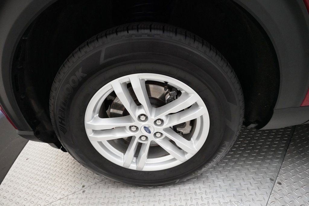 Used 2023 Ford Explorer XLT w/ Equipment Group 202A image 28