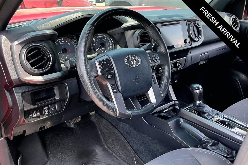 Used 2019 Toyota Tacoma TRD Off-Road AWD/4WD image 5