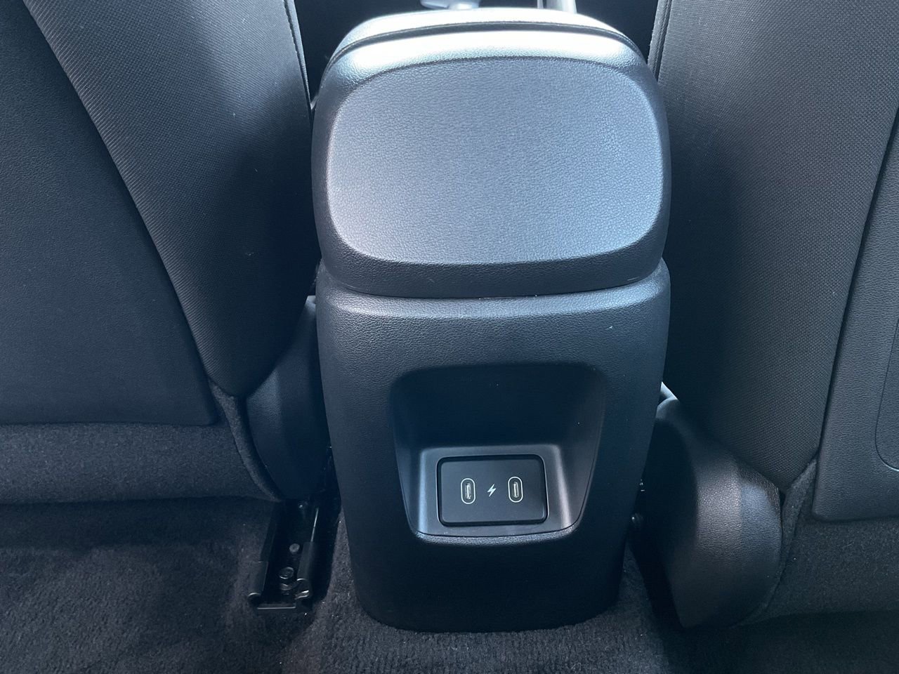 Used 2025 Hyundai Elantra SEL image 18