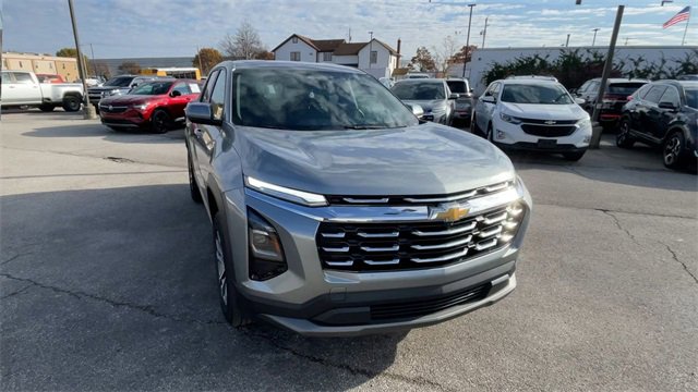 Used 2025 Chevrolet Equinox LT image 4
