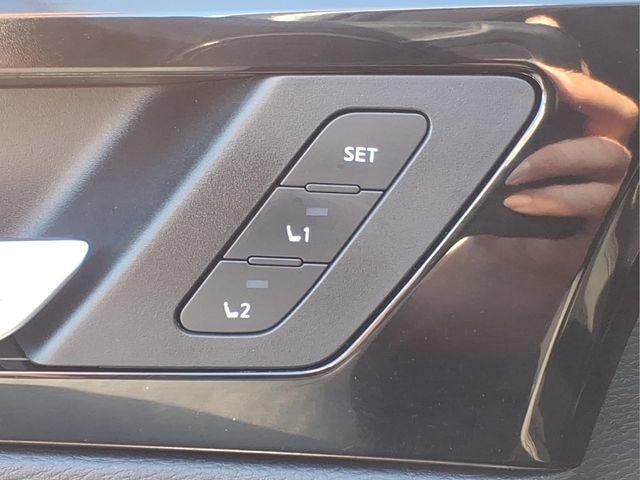 Used 2023 Mitsubishi Outlander SEL AWD/4WD image 18