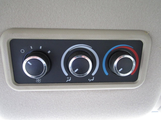 Used 2019 Chevrolet Express 3500 LT w/ LT Preferred Equipment Group RWD image 21