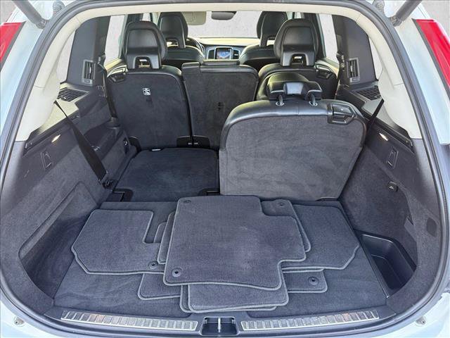Used 2021 Volvo XC90 T5 Momentum AWD/4WD image 6
