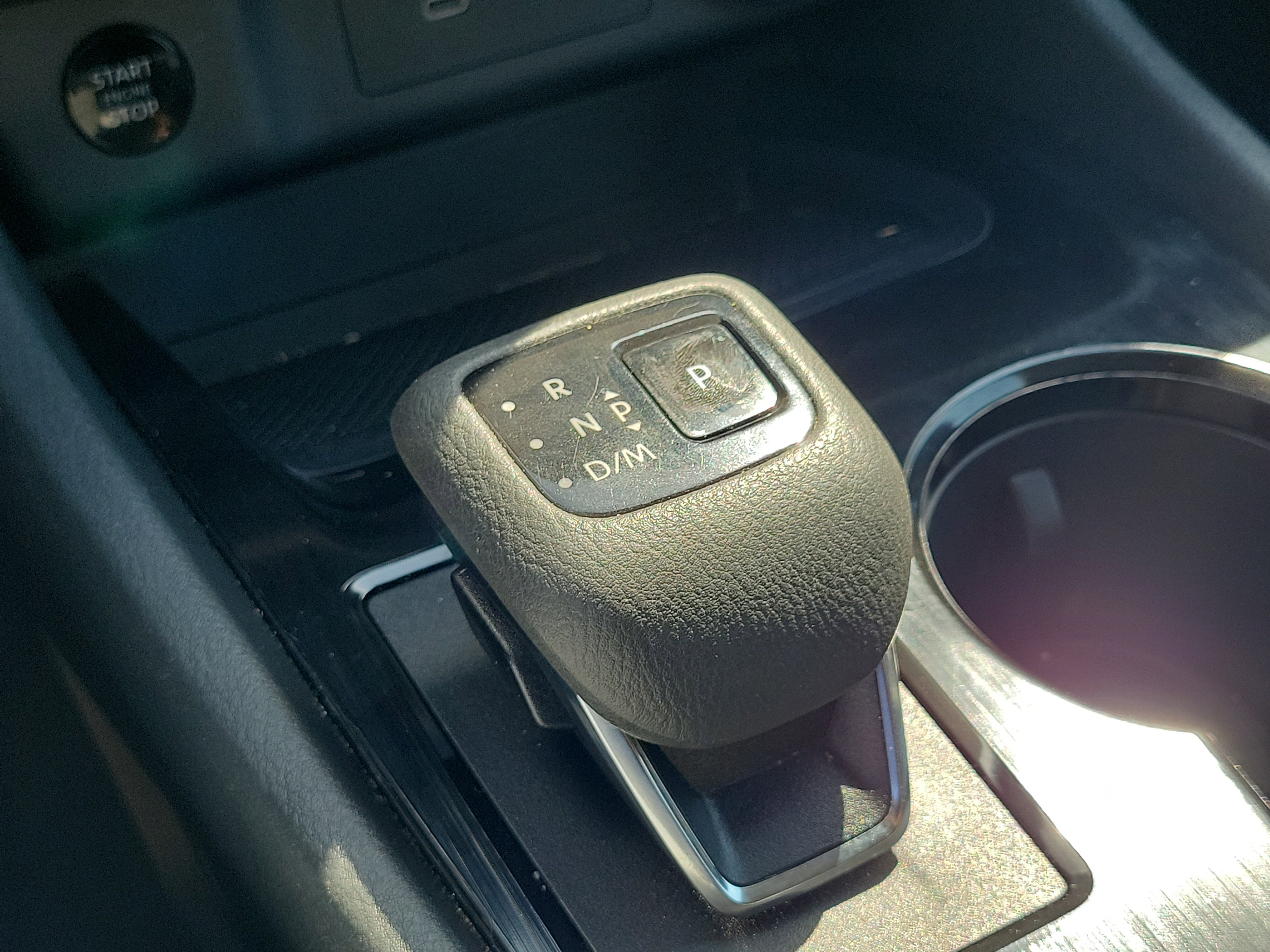 Used 2024 Nissan Rogue SV image 28
