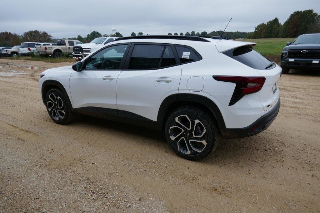 New 2026 Chevrolet Trax RS w/ Sunroof Package image 5