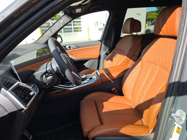 New 2027 BMW X7 M60i w/ Executive Package AWD/4WD image 7