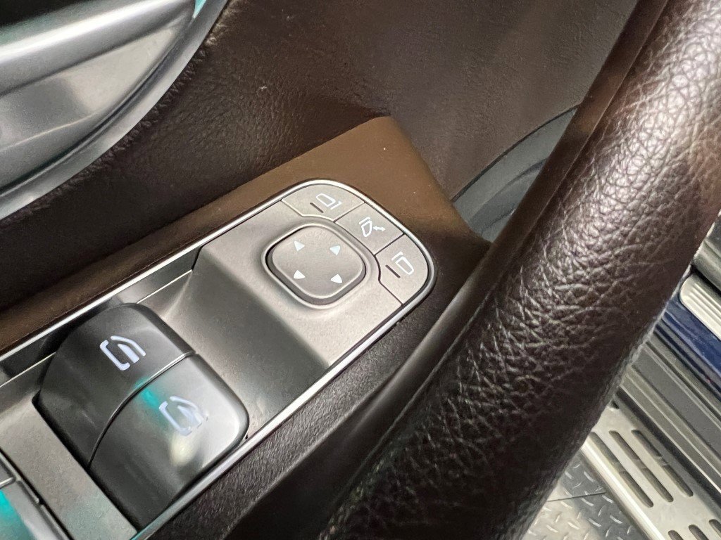 Used 2022 Mercedes-Benz GLE 350 4MATIC image 30