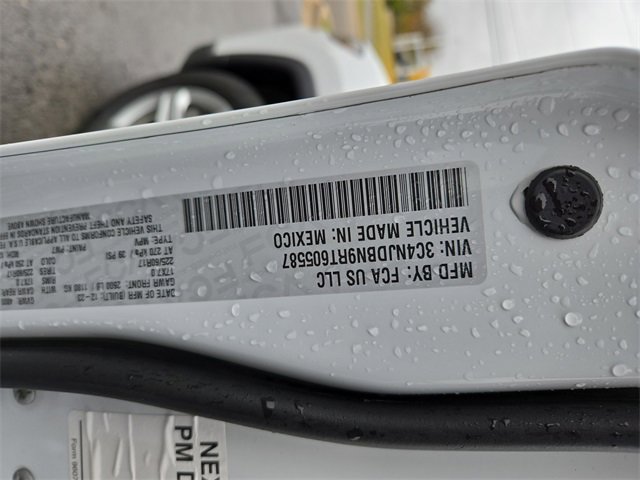 Used 2024 Jeep Compass Latitude image 38