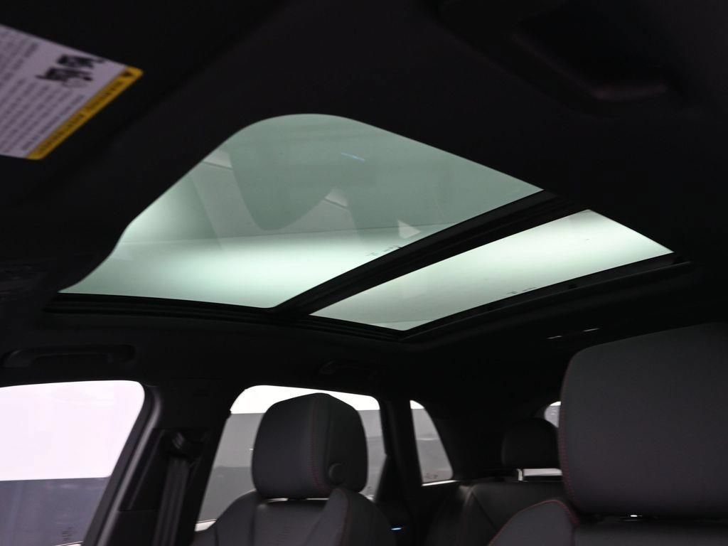 New 2025 Audi Q3 2.0T Premium Plus AWD/4WD image 12