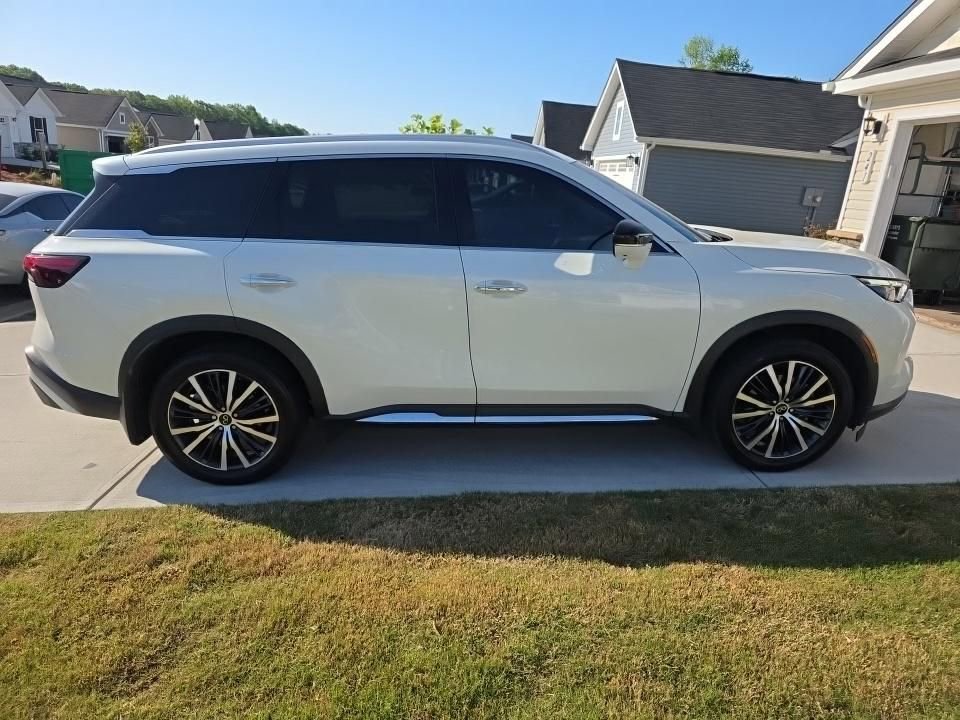 Used 2023 INFINITI QX60 Sensory w/ Vision Package AWD/4WD image 13